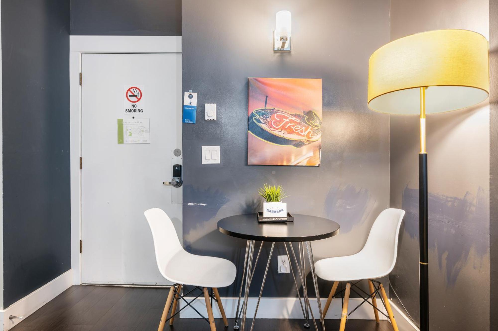 Oxford Apartment By At Mine Hospitality Seattle Extérieur photo