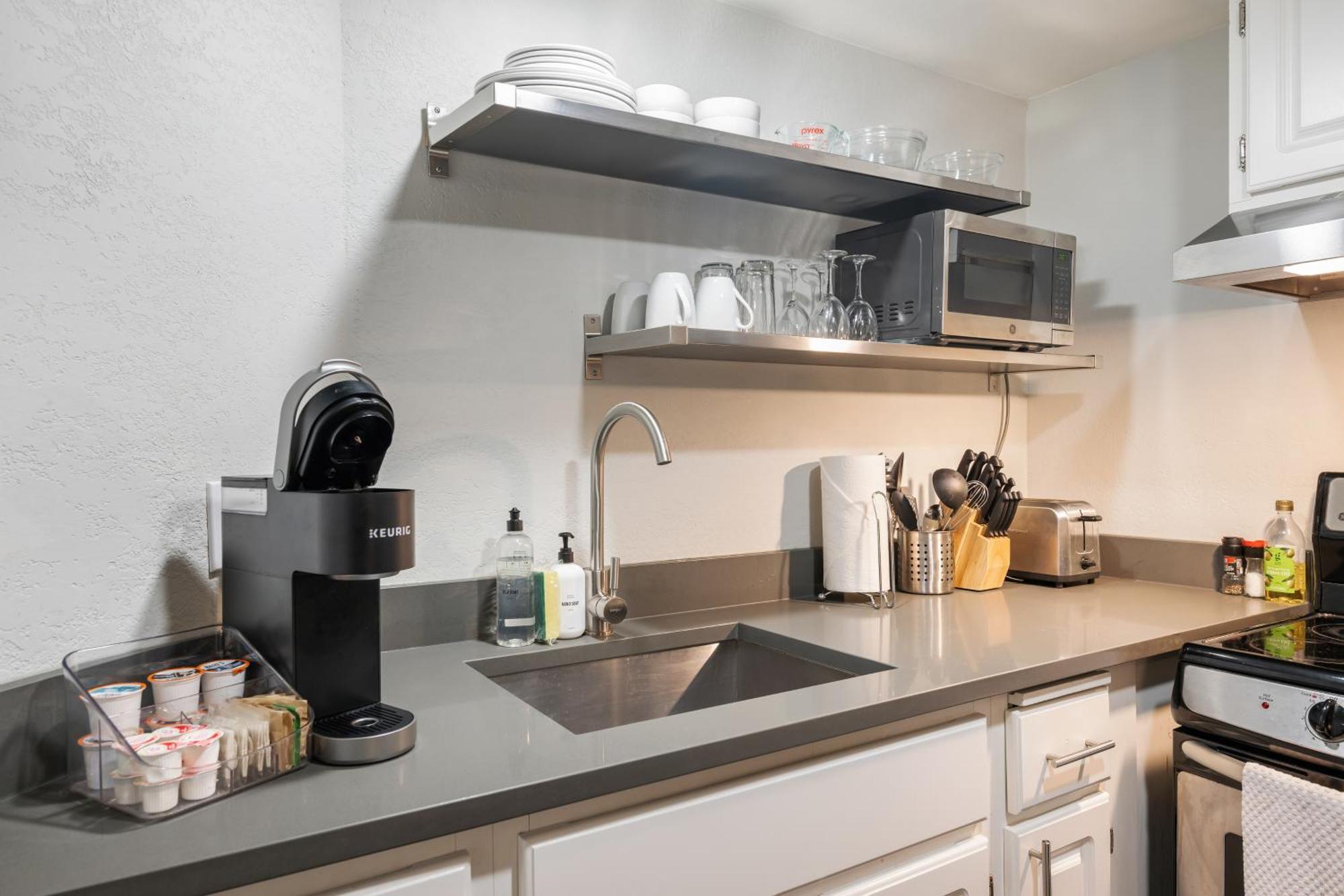 Oxford Apartment By At Mine Hospitality Seattle Extérieur photo