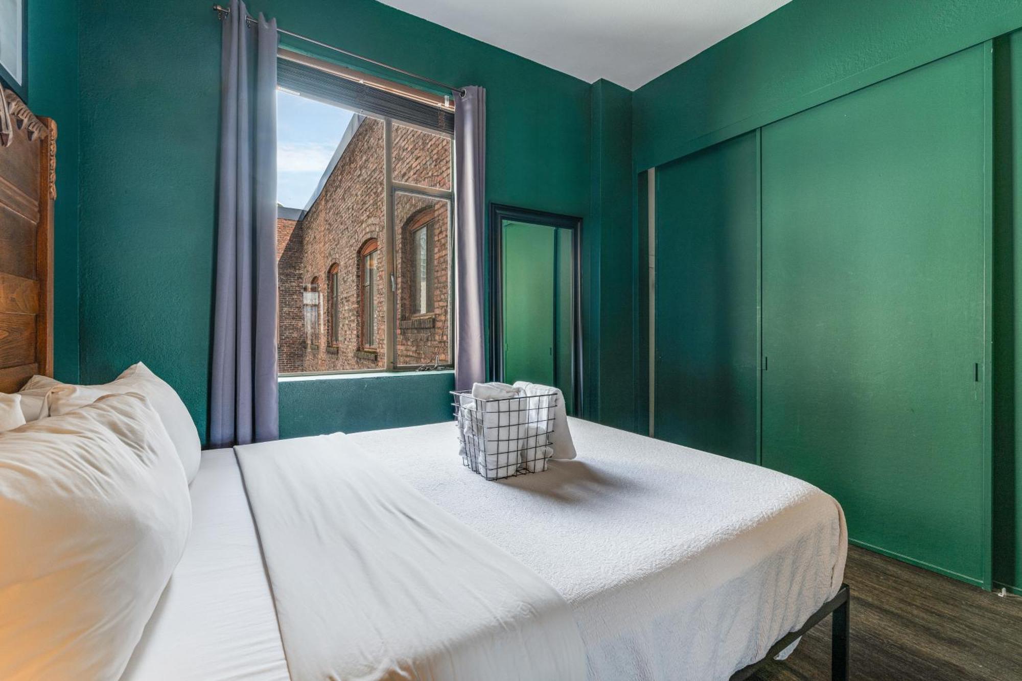 Oxford Apartment By At Mine Hospitality Seattle Extérieur photo