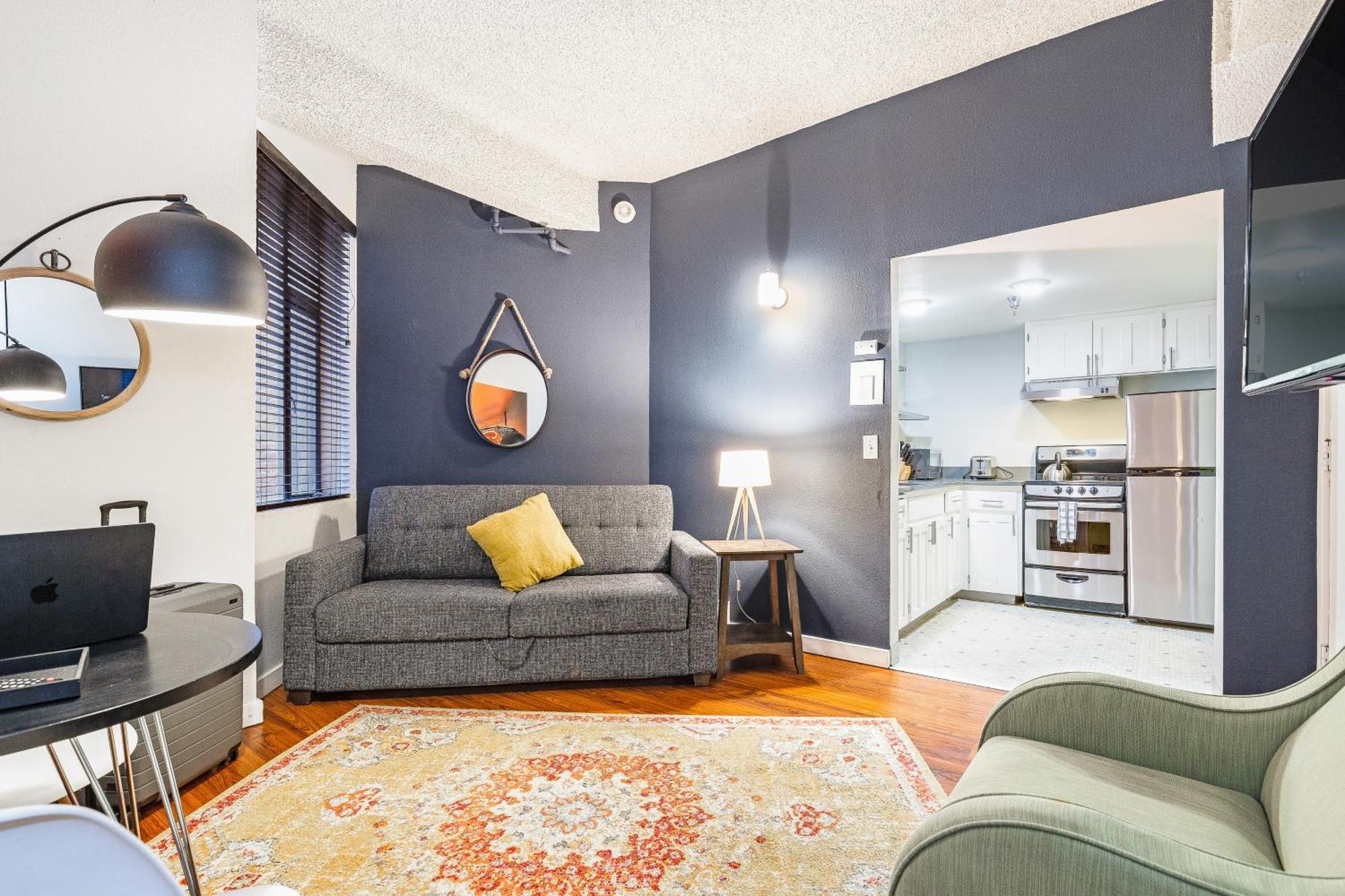 Oxford Apartment By At Mine Hospitality Seattle Extérieur photo